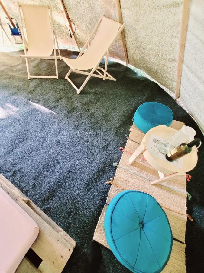 Chateau Moravany - Apartmany, Teepee A Wellness Ronow an der Doubrava Buitenkant foto